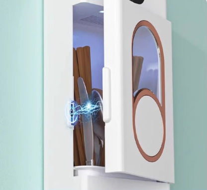 Klyra UVCleanBox™ – Sterilizing utensil Storage